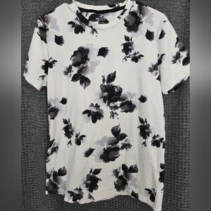 Hollister White and Black Floral Short Sleeve Tee